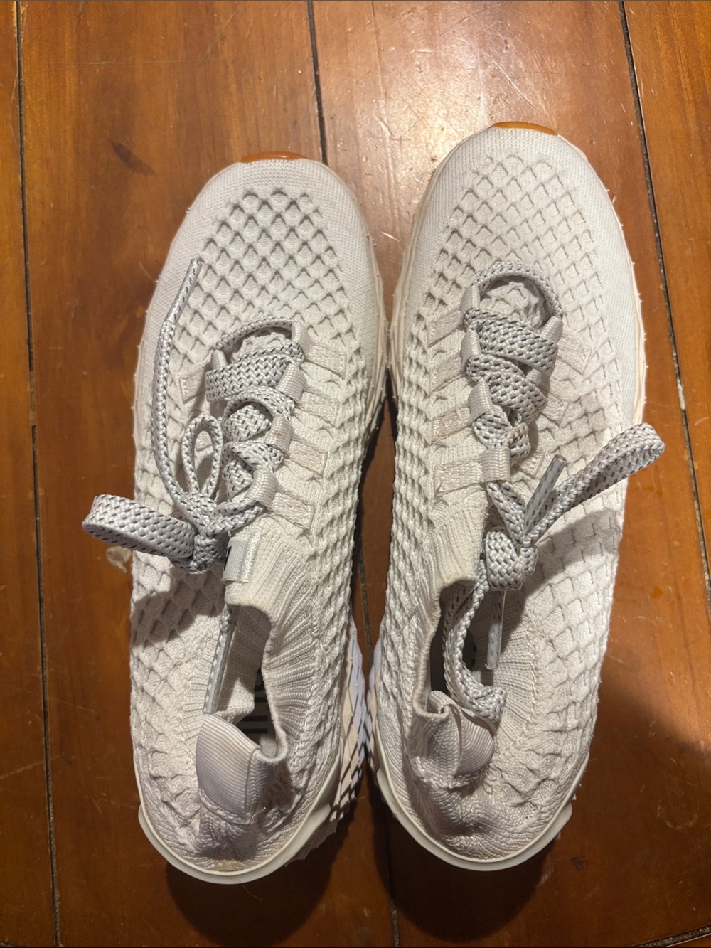 NOBULL running shoes size 7 perfect condition